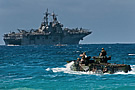 RIMPAC 2012: AAV7P1 swims to LHD 2